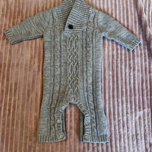 Old Navy Other - Baby Boy’s Cable Knit Outfit Onesie